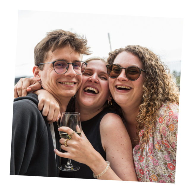 Good vibes festival bij Upoffiz in Gent. 